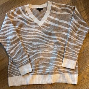 Banana Republic size small sweater